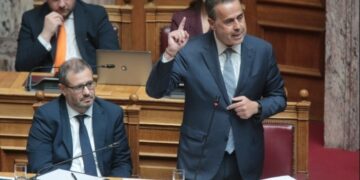 Βουλή: Ψηφίστηκε το νομοσχέδιο για τις ΑΠΕ – Παπασταύρου: Προχωράμε γρήγορα σε θέματα αποθήκευσης ενέργειας