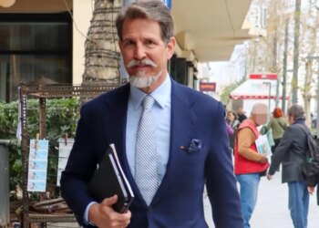 Ο Παύλος Ντε Γκρες σε δεξίωση του βασιλιά Καρόλου στο Μπάκιγχαμ 