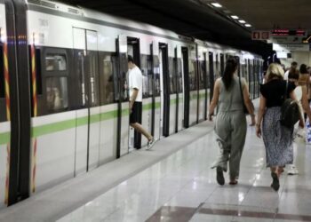 Αυξάνονται τα πρόστιμα στα ΜΜΜ για τους επιβάτες χωρίς εισιτήριο – Τι ισχύει από σήμερα