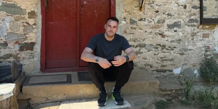 O Σάκης Αρσενίου επισκέφθηκε το Άγιο Όρος: «Ευχαριστώ την Παναγία για όλο αυτό που έζησα»