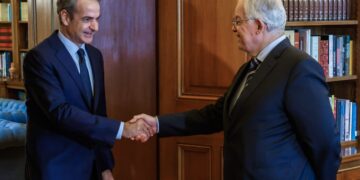 Μητσοτάκης στη συνάντηση με Τασούλα στο Προεδρικό Μέγαρο: Aπομένει ένας χρόνος για τη συνταγματική ολοκλήρωση της θητείας μας