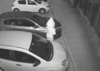 Τορίνο: 78χρονος έβαλε σακούλα στο κεφάλι για να σκάσει τα λάστιχα της πρώην του αλλά προδόθηκε λόγω γκάφας