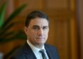 Τσουκαλάς για Μητσοτάκη: O πρωθυπουργός περιορίζεται σε επικοινωνιακές κινήσεις αντί για ουσιαστικές παρεμβάσεις