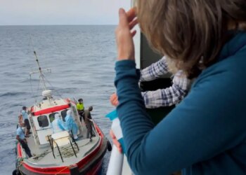 Χανταϊός: Νέες εικόνες από το κρουαζιερόπλοιο της καραντίνας - «Δεν πρέπει να φοβόμαστε την εξάπλωση» λέει ο Γκίκας Μαγιορκίνης