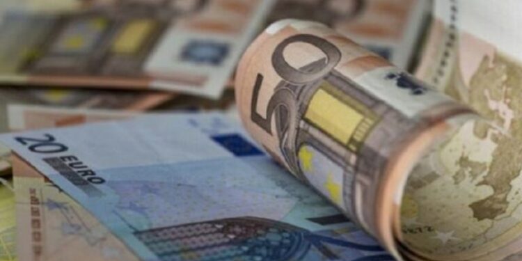 Νέο έκτακτο «πακέτο» στήριξης ύψους 200 εκατ. ευρώ ετοιμάζει η κυβέρνηση – Προτεραιότητα η ελάφρυνση του κόστους των καυσίμων
