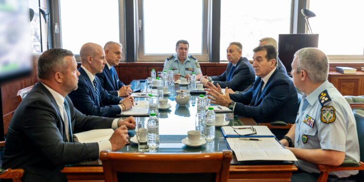 Συνάντηση Χρυσοχοϊδη με Αμερικανούς αξιωματούχους για ενίσχυση της διμερούς συνεργασίας στον τομέα ασφάλειας