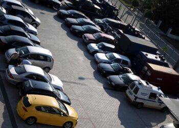 Κύκλωμα κλοπής και «νομιμοποίησης» ΙΧ στην Αττική: 13 συλλήψεις για 33 οχήματα - 9 ασφαλιστικές απάτες, κέρδη άνω του ενός εκατομμυρίου ευρώ - ertnews.gr