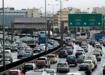 Καραμπόλα πέντε οχημάτων στην Λεωφόρο Κηφισού – Προβλήματα στην κυκλοφορία στο ρεύμα προς Λαμία