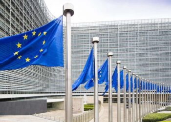 Κομισιόν: Στο στόχαστρο τα εταιρικά οχήματα με θερμικό κινητήρα