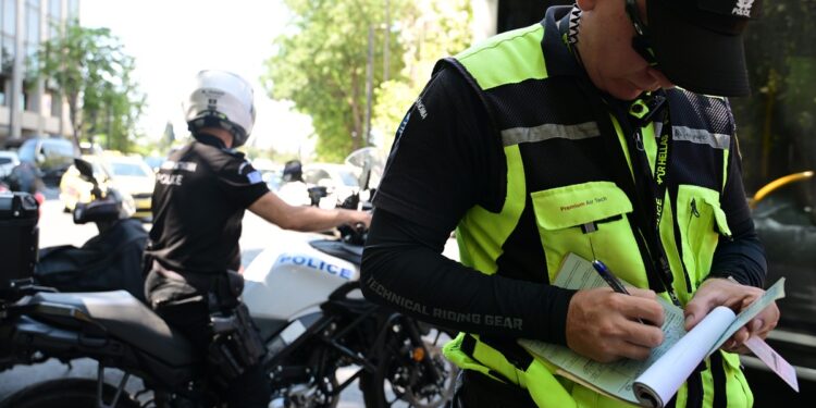 Πάνω από 2.100 παραβάσεις για μη χρήση κράνους σε μία εβδομάδα