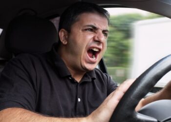 Έρευνα: Είναι οι Έλληνες χειρότεροι οδηγοί από τους υπόλοιπους Ευρωπαίους;