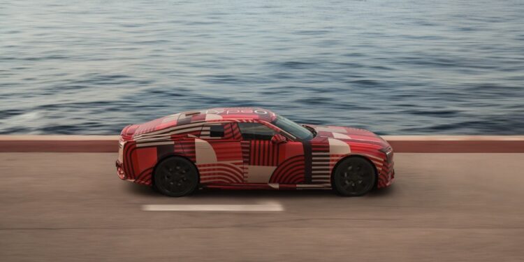 Τον Οκτώβριο η πλήρης αποκάλυψη της Jaguar Type 01