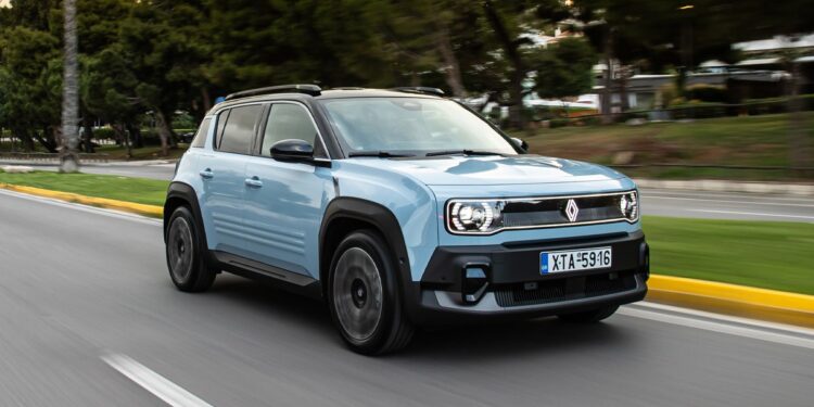 Οδηγούμε στην Ελλάδα το νέο Renault 4 E-Tech Electric (+video)
