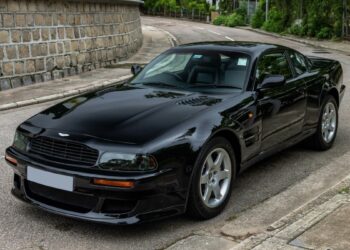 Πωλείται η Aston Martin V8 Vantage του Σερ Έλτον Τζον
