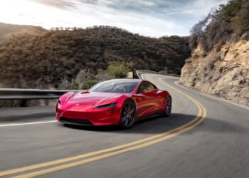 Πλέον δεν είναι είδηση: Το Tesla Roadster καθυστερεί ξανά