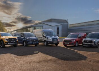 Ford Pro Blue Days: Η Βελμάρ παρουσιάζει όλη τη γκάμα επαγγελματικών Ford