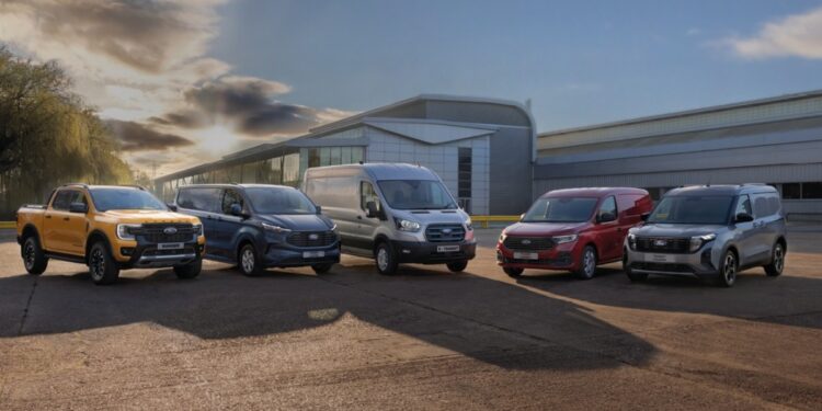 Ford Pro Blue Days: Η Βελμάρ παρουσιάζει όλη τη γκάμα επαγγελματικών Ford