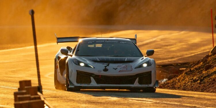 «Βασίλισσα» του Pikes Peak και η Corvette ZR1X