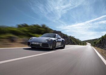 Η Porsche θα ακολουθήσει νέα στρατηγική
