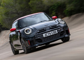 Οι JCW εκδόσεις της MINI γίνονται πιο προσιτές στην Ελλάδα (+τιμές)