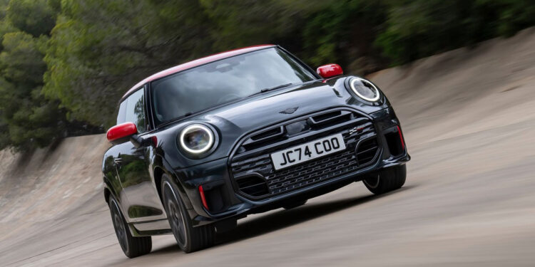 Οι JCW εκδόσεις της MINI γίνονται πιο προσιτές στην Ελλάδα (+τιμές)