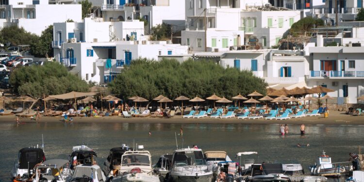 Σίφνος: Ο Δήμος δίνει σπίτι, επίδομα και εισιτήρια για να προσελκύσει γιατρούς - ertnews.gr