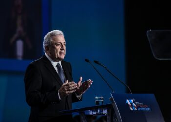 Στη Βουλή το αίτημα για την άρση ασυλίας του Δημήτρη Αβραμόπουλου
