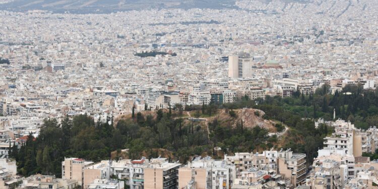Καιρός: Τοπικές μπόρες και καταιγίδες στα ηπειρωτικά, έως 35 βαθμούς η θερμοκρασία - Πρόγνωση από την Αν. Τυράσκη - ertnews.gr