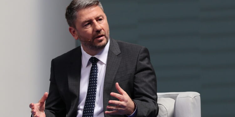 Ανδρουλάκης: Υπέρμετρα αλαζόνας ο κ. Μητσοτάκης - Αν παραμείνει η ΝΔ θα κάνουμε άλμα στο κενό
