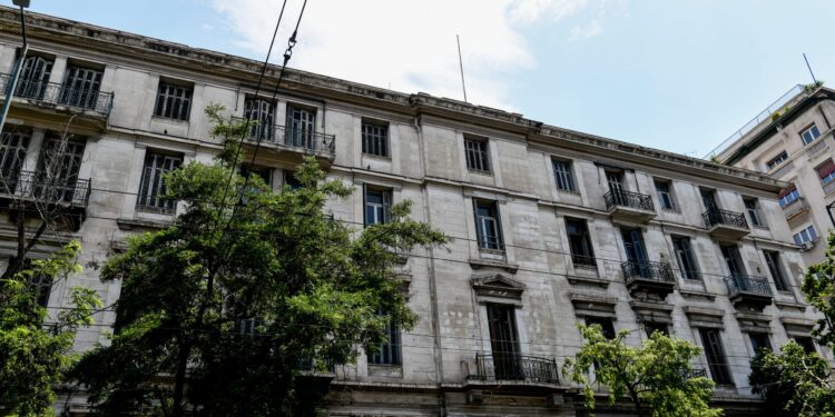 ΕΚΠΑ: Απινιδωτές και φαρμακευτικά kit σε όλες τις δομές του Πανεπιστημίου - ertnews.gr