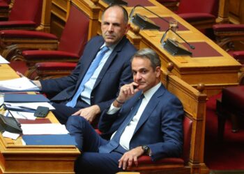 Συνάντηση Μητσοτάκη και Γεραπετρίτη με τον Σαντάμ Χαφτάρ στο Μέγαρο Μαξίμου - ertnews.gr