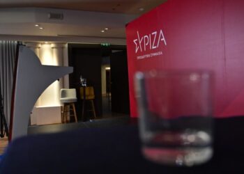 Σε τεντωμένο σκοινί ο ΣΥΡΙΖΑ: Συμπόρευση με Τσίπρα στηρίζει η πλειοψηφία, αντιδρά η εσωκομματική αντιπολίτευση