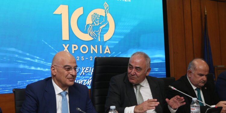 Δένδιας στο Επαγγελματικό Επιμελητήριο: Αλλάζουν όλα με την «Ατζέντα 2030» στις Ένοπλες Δυνάμεις - Μέγας εξομοιωτής η τεχνολογία