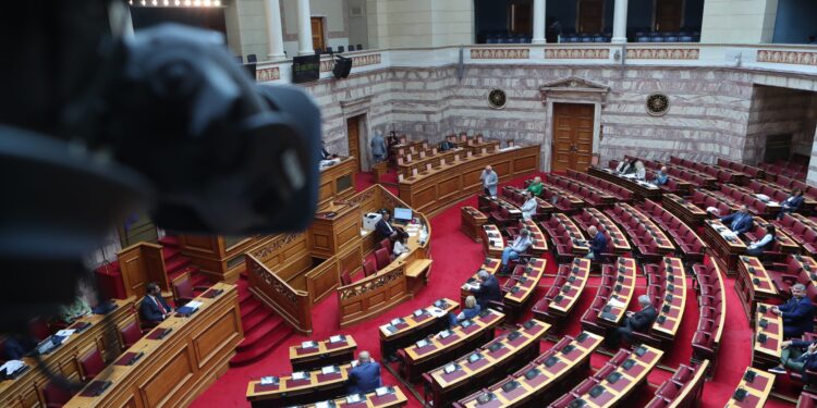 Πυρά αντιπολίτευσης για το κυριακάτικο μήνυμα Μητσοτάκη - Επικρίσεις για ακρίβεια, στέγαση και κυβερνητικές πολιτικές - ertnews.gr