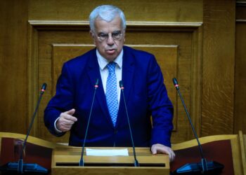 Στράτος Σιμόπουλος: Ή αυτοδύναμη Νέα Δημοκρατία ή μια «κυβέρνηση των ηττημένων»
