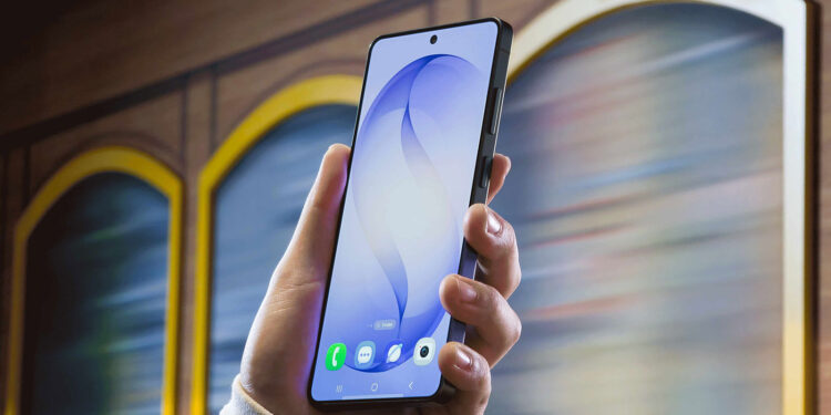 Galaxy S26 Ultra in hand