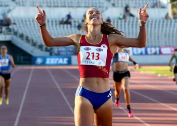 Διπλό πανελλήνιο ρεκόρ για την Ιακωβάκη - www.ertsports.gr