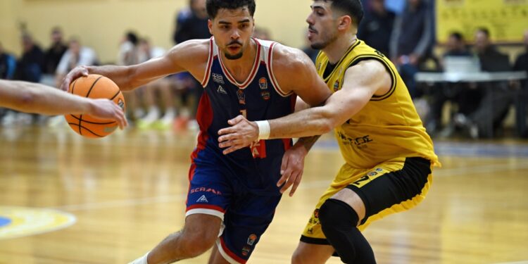 Ανανέωσε τον Ρόμπινσον η Δόξα Λευκάδας - www.ertsports.gr