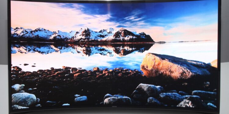 Samsung 1st Curved TV at CES 2013