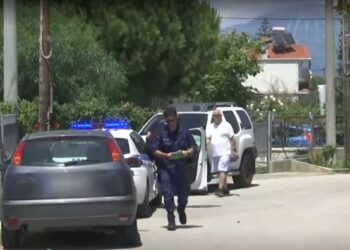 Διπλή δολοφονία στο Αίγιο: Σπούδαζε στη Γερμανία ο 26χρονος που επέστρεψε για να δει τη μητέρα του – Πιθανώς οικονομικό το κίνητρο