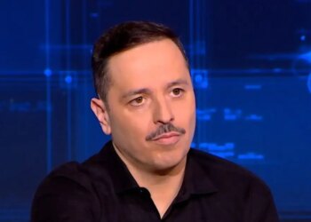 Αλέξανδρος Τσουβέλας για τη σύντροφό του: «Πιστεύω ότι δεν έχουμε παντρευτεί για να μη χωρίσουμε»