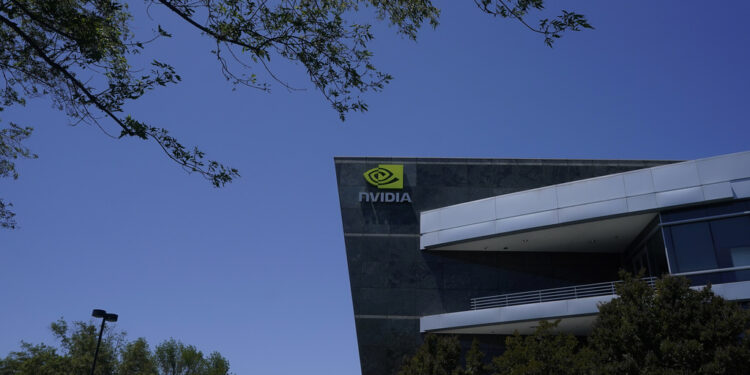 Η Nvidia λανσάρει νέο τσιπ που φέρνει την ΑΙ απευθείας στους προσωπικούς υπολογιστές