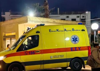 Πάτρα: Τρεις τραυματίες μετά από επίθεση κουκουλοφόρων - Ο ένας στο νοσοκομείο
