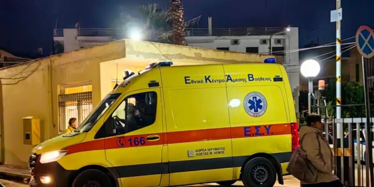 Πάτρα: Τρεις τραυματίες μετά από επίθεση κουκουλοφόρων - Ο ένας στο νοσοκομείο