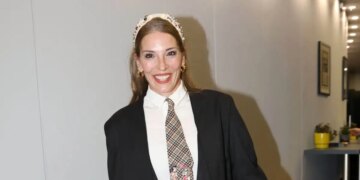 Αθηνά Μαξίμου: «Όταν κατάλαβα ότι η μητρότητα αδυνατούσε να έρθει, είπα “δεν έγινε κάτι, δεν θα πεθάνει κανείς”»