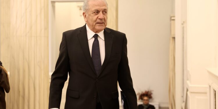 Αντιπαράθεση για την υπόθεση Αβραμόπουλου - Σε προχειρότητα των βελγικών Αρχών αποδίδει την ανακίνησή της ο πρώην επίτροπος