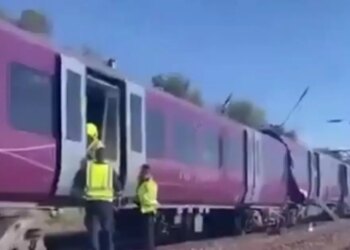 Βρετανία: Συναγερμός για σύγκρουση τρένων - Αναφορές για τραυματίες