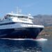 Στο Λαύριο το Blue Star 2 – Παρέκκλιση δρομολογίου και επιβίβαση πυροτεχνουργών
