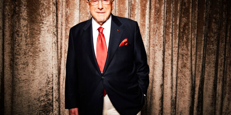 Πέθανε ο θρύλος της μουσικής βιομηχανίας Clive Davis – Ο άνθρωπος πίσω από τις καριέρες αστέρων όπως οι Janis Joplin, Whitney Houston, Carlos Santana
