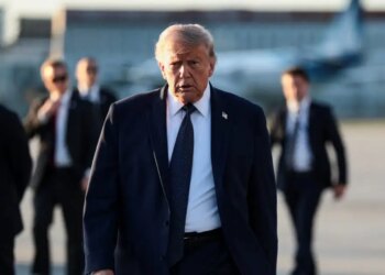 Axios: Ο Τραμπ συμβιβάστηκε σε μια συμφωνία με το Ιράν που δεν ανταποκρίνεται στις υποσχέσεις του